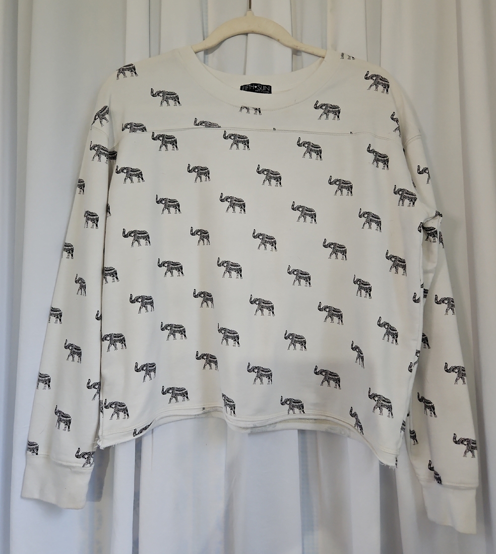 Fifth Sun Cream Elephant Pattern Pullover Lightweight Sweatshirt - Size Large